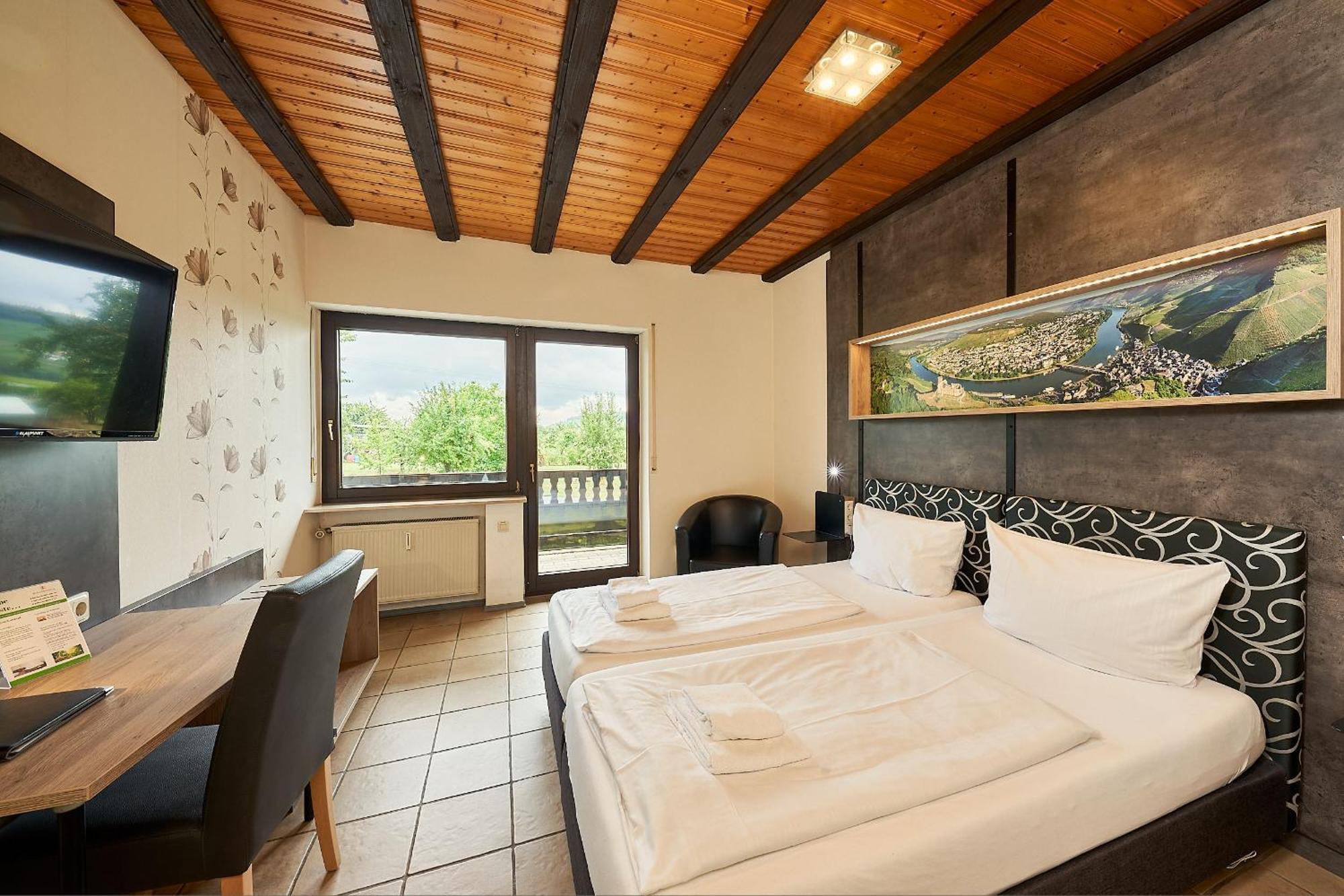 Osann-Monzel Hotel Moselsteig מראה חיצוני תמונה